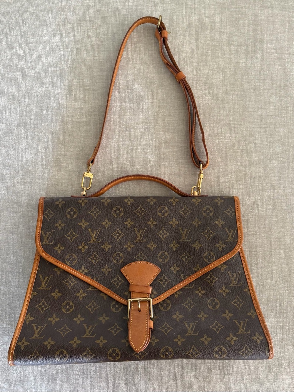 Louis Vuitton Beverly Monogram Flap Bag MM in Brown/Tan Satchel - Picture 2 of 16